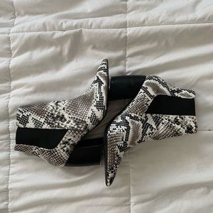 Qupid Snake Print Heeled Ankle Boots - 6